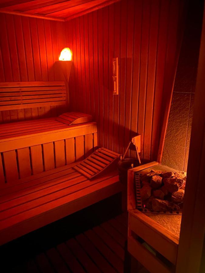 Hotel Falko Rumia Exteriér fotografie
