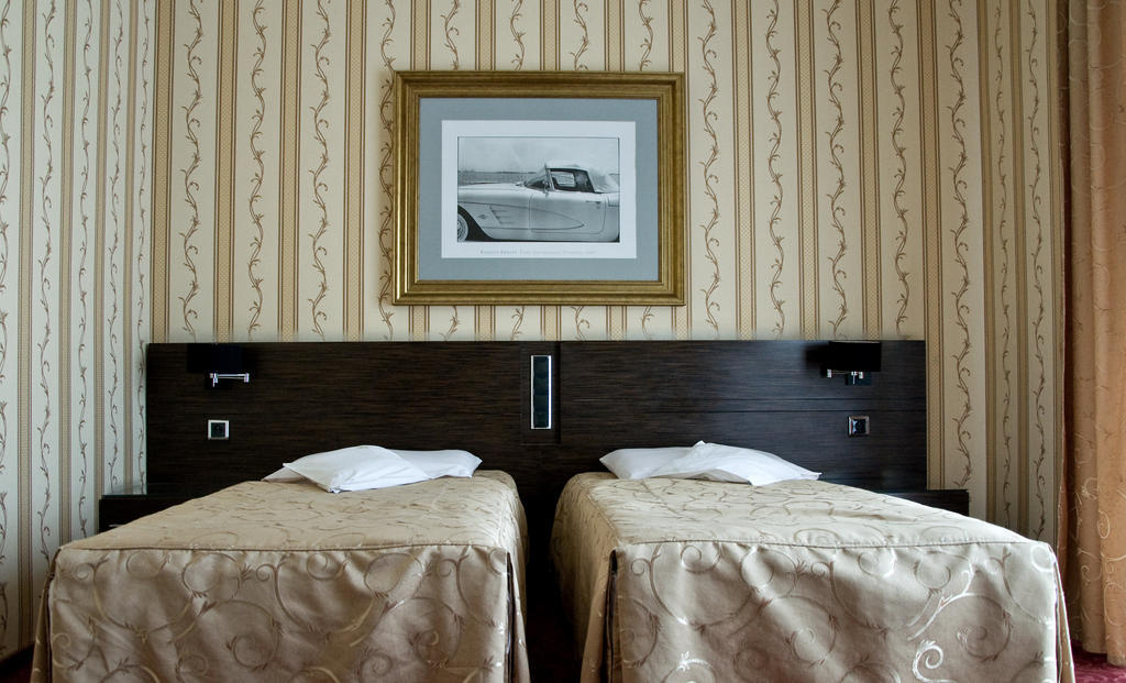 Hotel Falko Rumia Exteriér fotografie